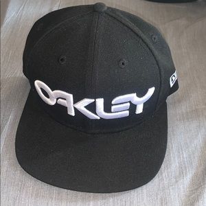 Oakley SnapBack Hat